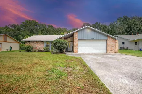 209 Mockingbird Ln, Winter Springs, FL 32708