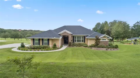 900 Sugarfoot Ln, Fruitland Park, FL 34731