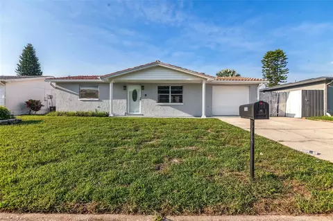 7336 Heath Dr, Port Richey, FL 34668