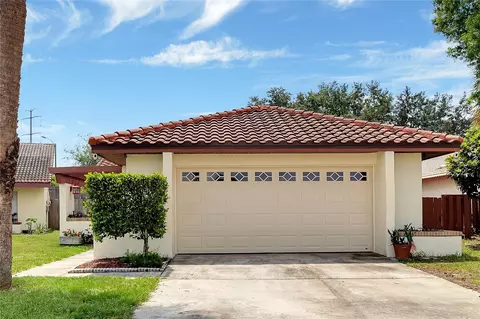 2227 Greenview Cir, Orlando, FL 32808