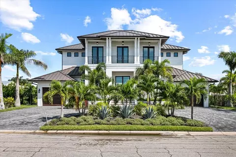 534 67th St, Holmes Beach, FL 34217