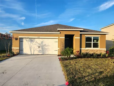 1329 Middle Lake Dr, Ormond Beach, FL 32174
