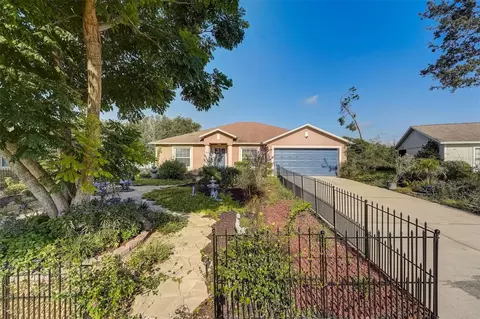 2916 W Huron Dr, Deltona, FL 32738
