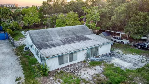 10967 72nd Ave, Seminole, FL 33772