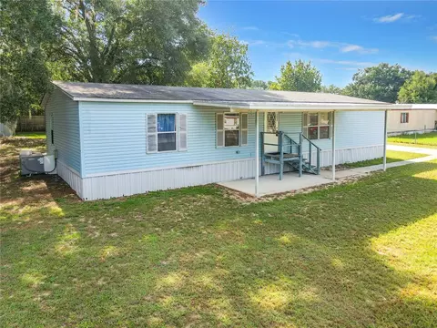 16825 SE 251st Ter, Umatilla, FL 32784