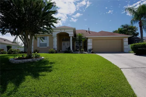 825 Via Bianca Dr, Davenport, FL 33896