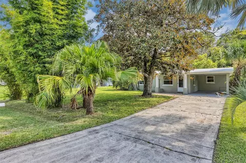 137 Ellison Ave, New Smyrna Beach, FL 32168
