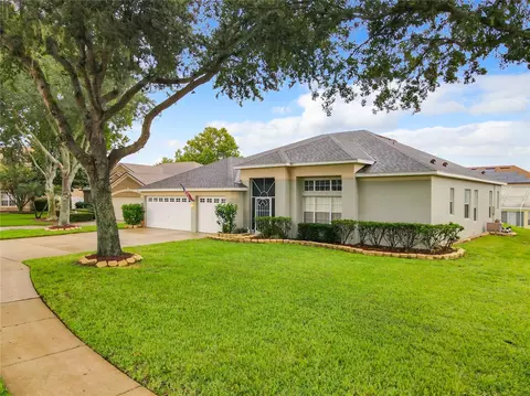 635 Regina Cir, Oakland, FL 34787