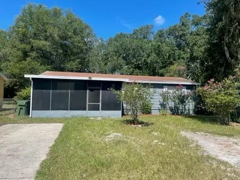 1009 Georgia Ave, Leesburg, FL 34748