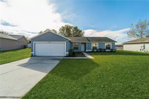12033 Goldenstar Ln, Clermont, FL 34711