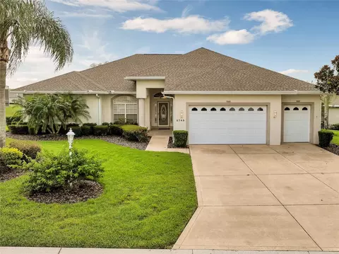 2743 Huntington Hills Dr, Lakeland, FL 33810