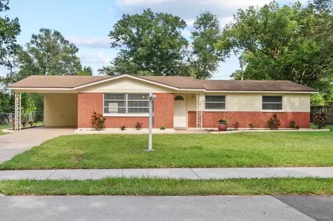 2423 S Holly Ave, Sanford, FL 32771
