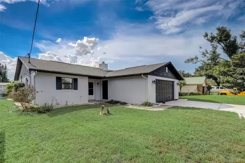 26619 Cayman Dr, Tavares, FL 32778