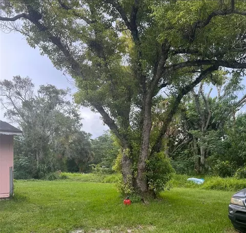 Henrietta Street, Kissimmee, FL 34741