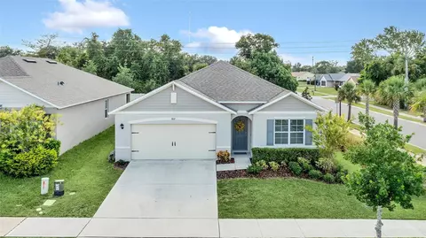 802 Katmai Dr, Orange City, FL 32763