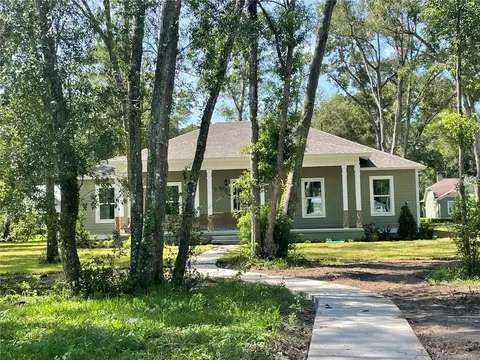427 W Main St, Lake Helen, FL 32744