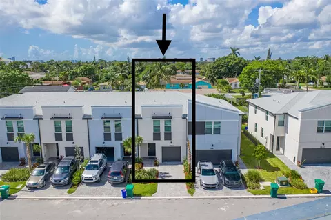 1660 Lindley St, West Palm Beach, FL 33407