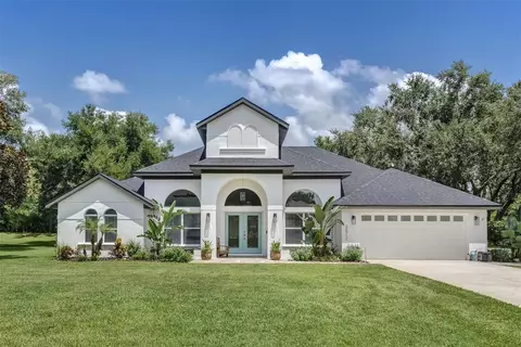 30912 Fairvista Dr, Tavares, FL 32778