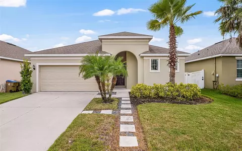 750 Star Magnolia Dr, Kissimmee, FL 34744