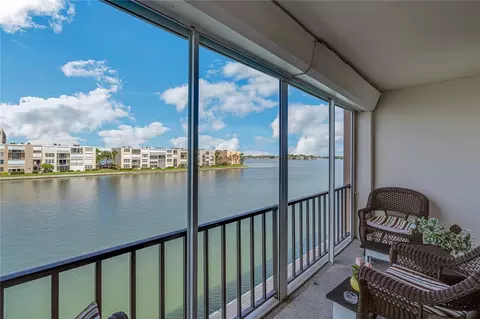 7540 Bay Island Dr S #355, South Pasadena, FL 33707