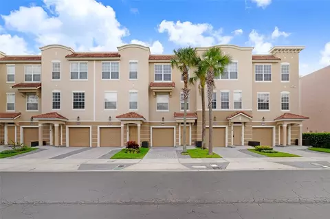 8001 Cool Breeze Dr #122, Orlando, FL 32819