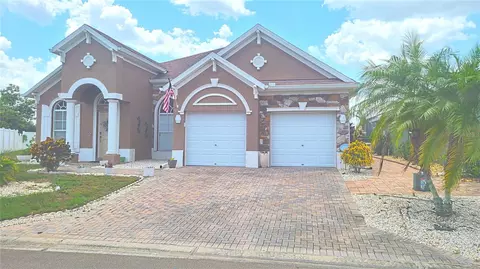 2608 Sand Hill Point Cir, Davenport, FL 33837