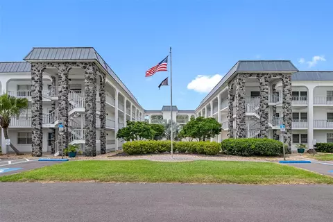4801 Airport Rd #218, Zephyrhills, FL 33542
