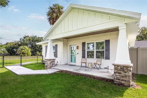 2048 N Grandview St, Mount Dora, FL 32757