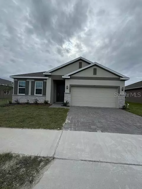 573 Jupiter Beach Rd, Groveland, FL 34736