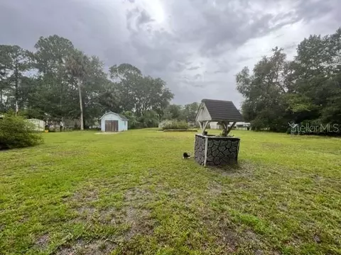 23916 River Rd, Astor, FL 32102