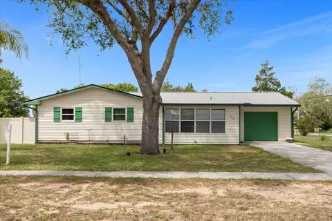 402 S Allapaha Ave S, Davenport, FL 33837