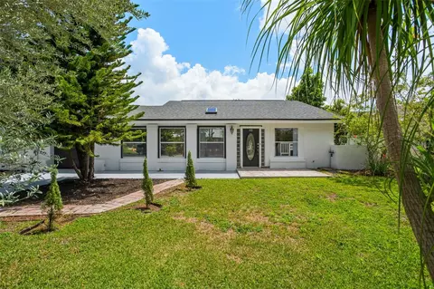 48 Chip Ct, Kissimmee, FL 34759
