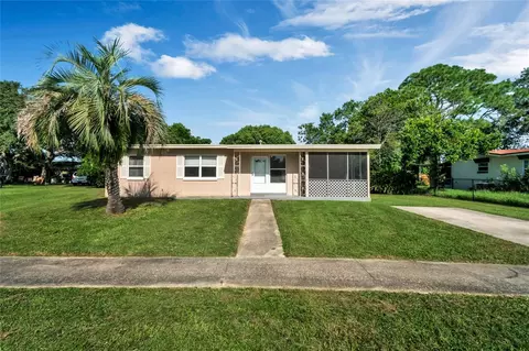 952 N Village Dr, Deltona, FL 32725