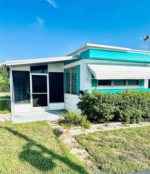 572 Marina Ln, Tavares, FL 32778