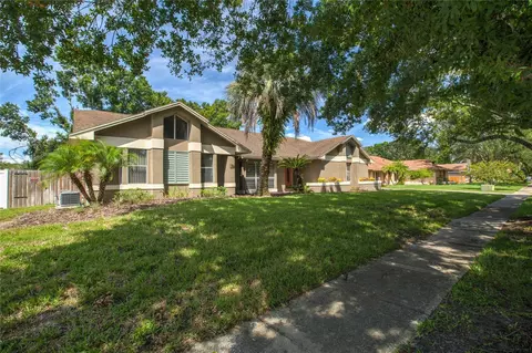 5421 Rustic Pine Ct, Orlando, FL 32819