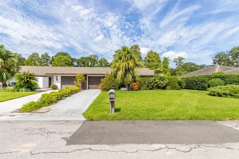 27 Huntley Ct, Haines City, FL 33844