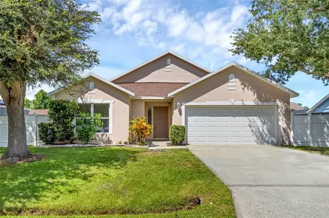 633 Madrid Dr, Kissimmee, FL 34758