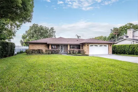 5171 Dora Dr, Mount Dora, FL 32757