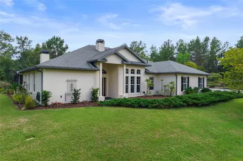 710 Lake Dr, Deland, FL 32724