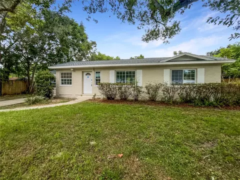 903 Camphor Ln, Deland, FL 32720