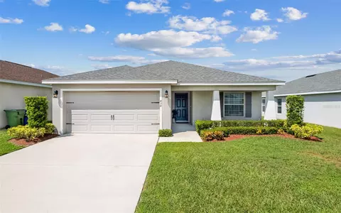 434 St Georges Cir, Eagle Lake, FL 33839