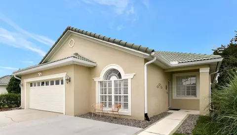 391 Foxhill Dr, Debary, FL 32713