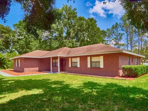 35032 Perch Dr, Zephyrhills, FL 33541