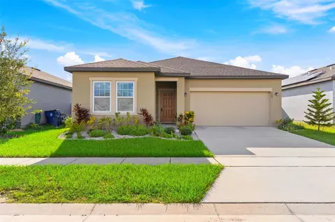 909 Orchid Grove Blvd, Davenport, FL 33837