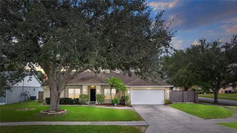 2203 Bridgewood Trl, Orlando, FL 32818