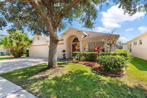 6800 Sparkling Way, Wesley Chapel, FL 33545