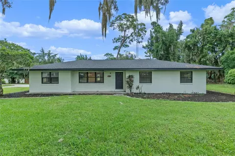 955 N Palm Cir, Eustis, FL 32726