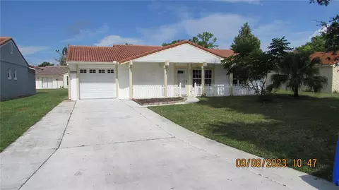 10122 Crown Ct, Orlando, FL 32821