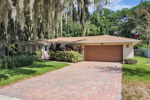 619 Little Wekiva Rd, Altamonte Springs, FL 32714