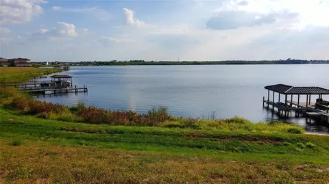 711 Waterfern Trail Dr, Auburndale, FL 33823